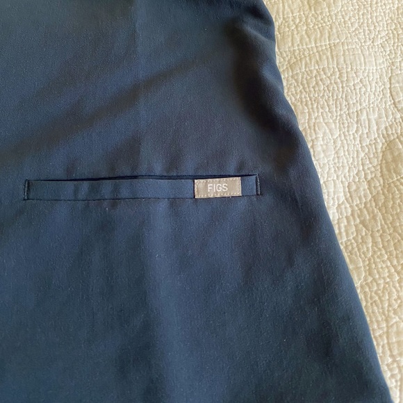 FIGS Casma Three Pocket scrub top size S - Picture 5 of 5